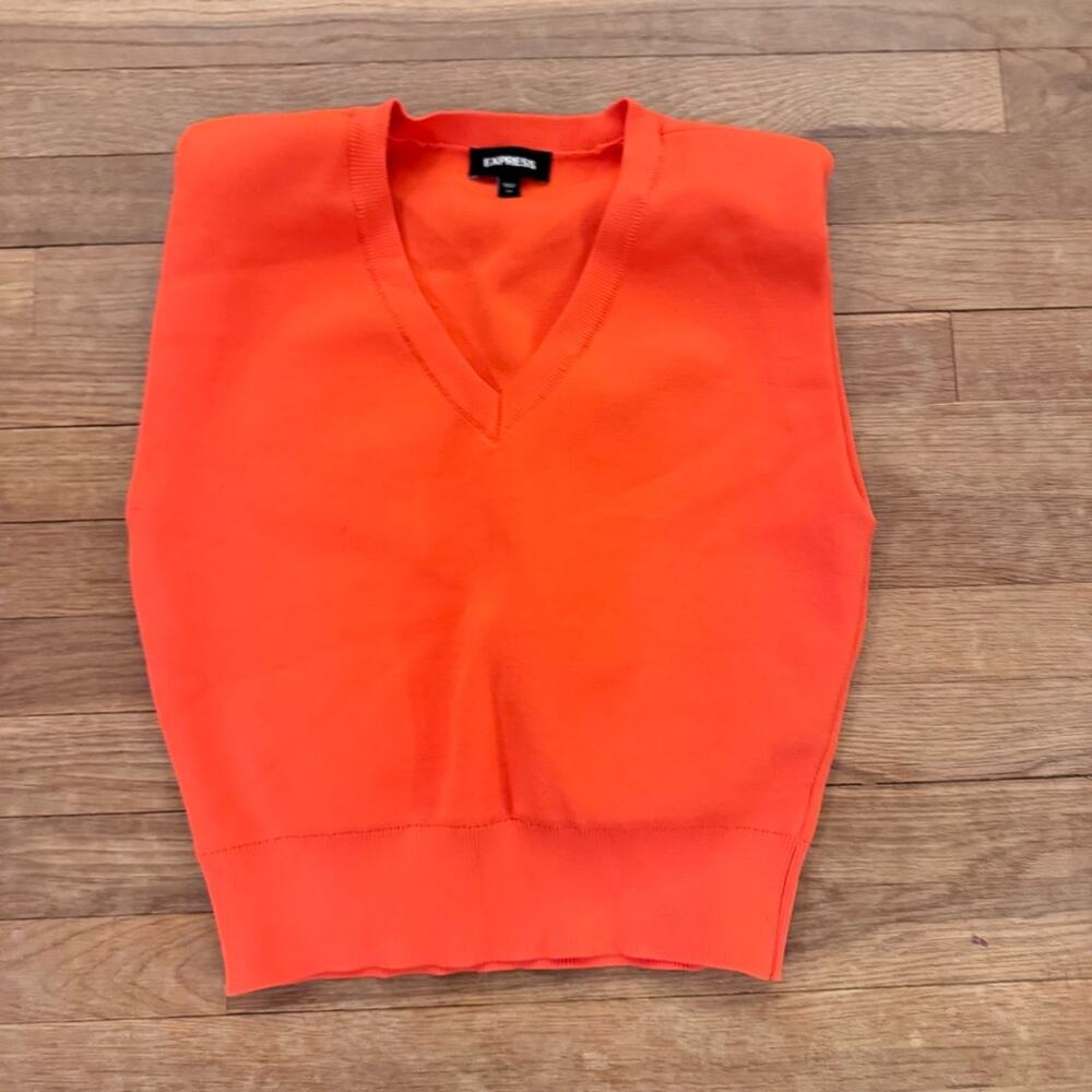 Express Orange Sleeveless V-Neck Sweater Size XS
b64
